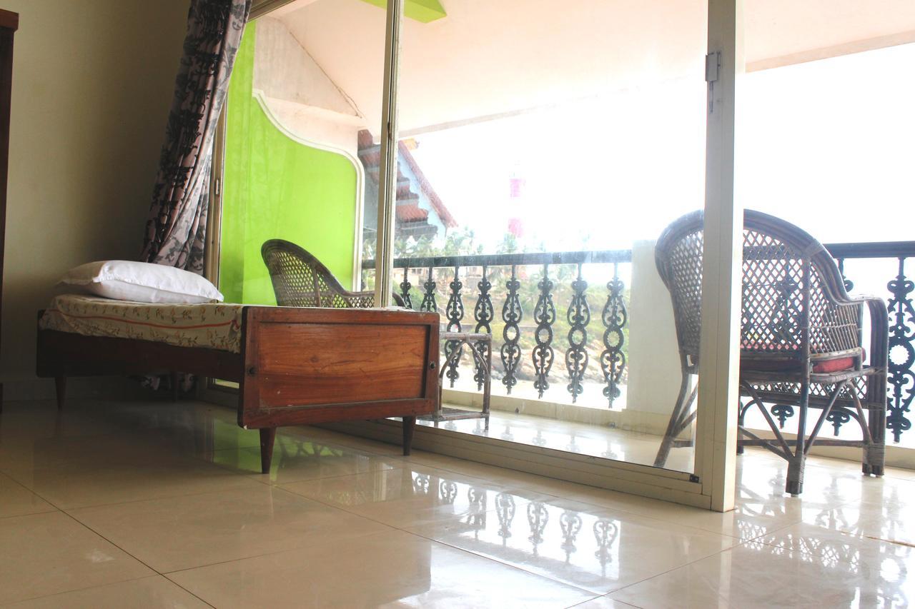 Adam Beach Resort Kovalam Ngoại thất bức ảnh