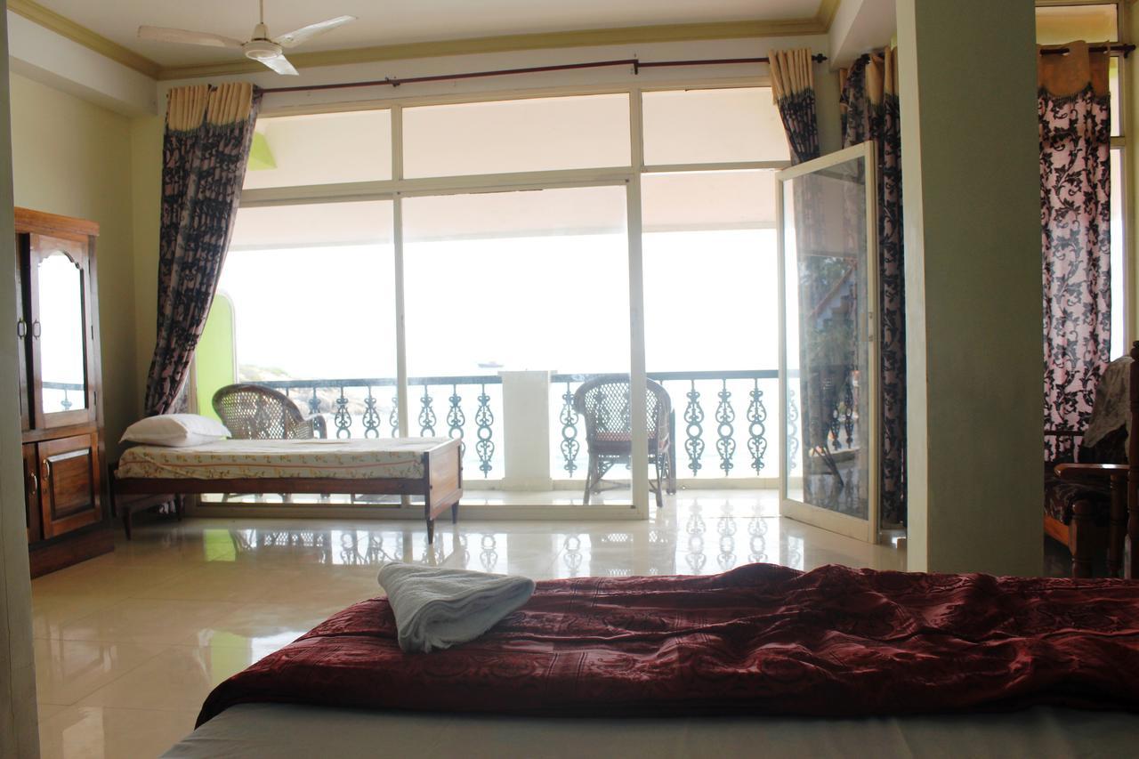 Adam Beach Resort Kovalam Ngoại thất bức ảnh